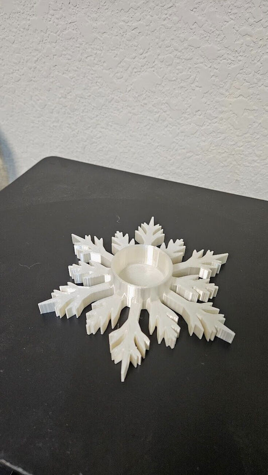 Snowflake design tealight candle holder